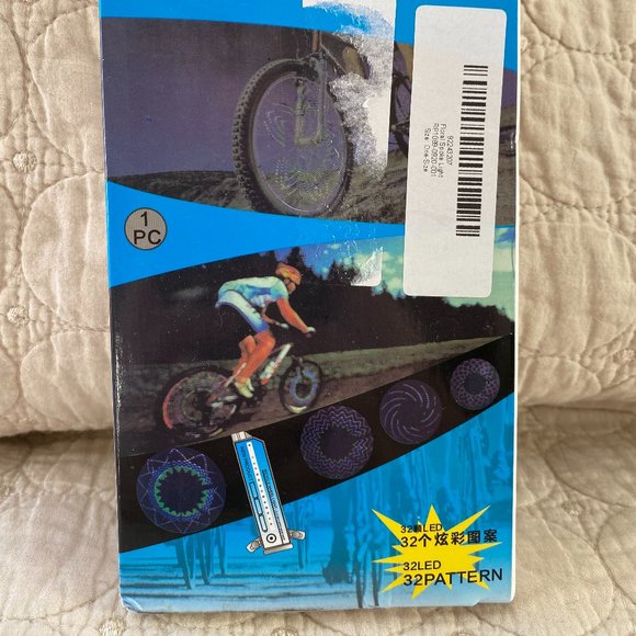 Bicycle Wheel Light - 32 LED Patterns - Picture 2 of 4